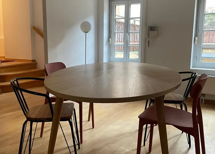 Le Pierre 2 Ch 2 Sdb 1 Parking * Štrasburk